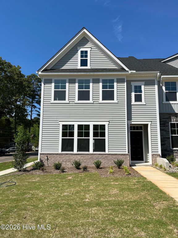 1407 Goldsboro Avenue, Sanford, NC 27330