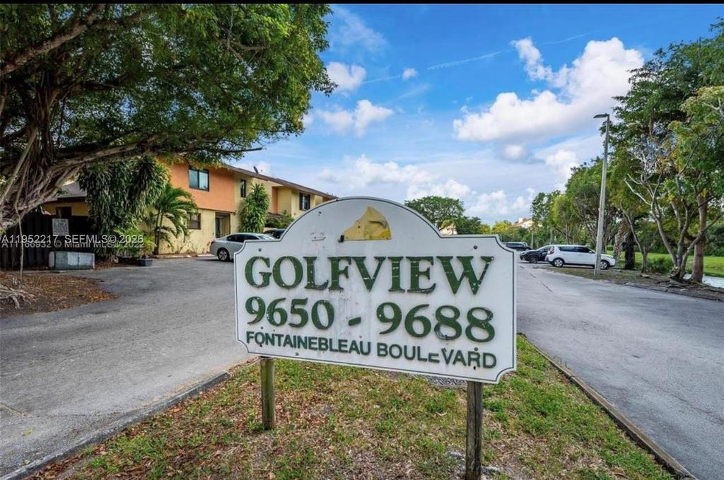 9678 Fontainebleau Blvd 308, Miami, FL 33172