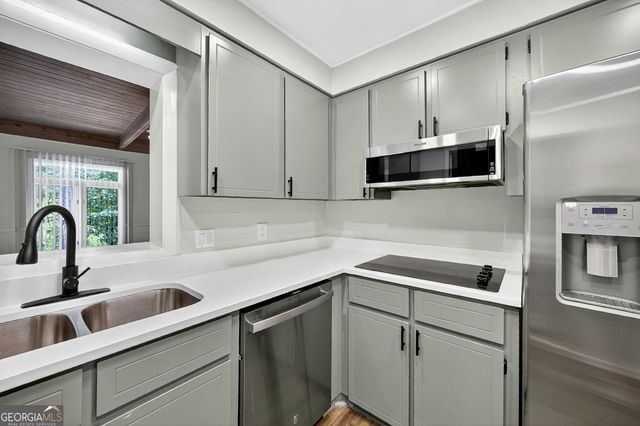 641 Forest Lake Drive S, Macon, GA 31210