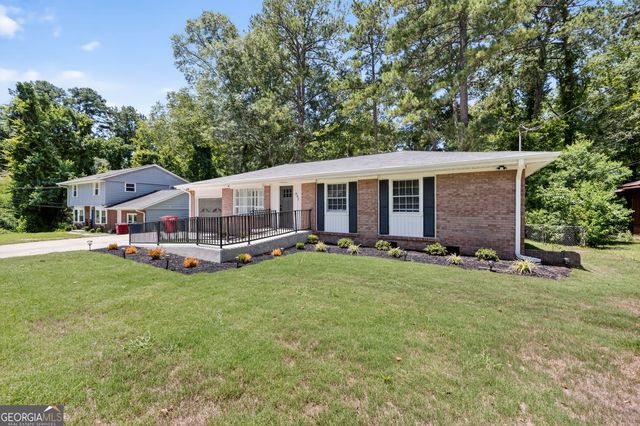 641 Forest Lake Drive S, Macon, GA 31210