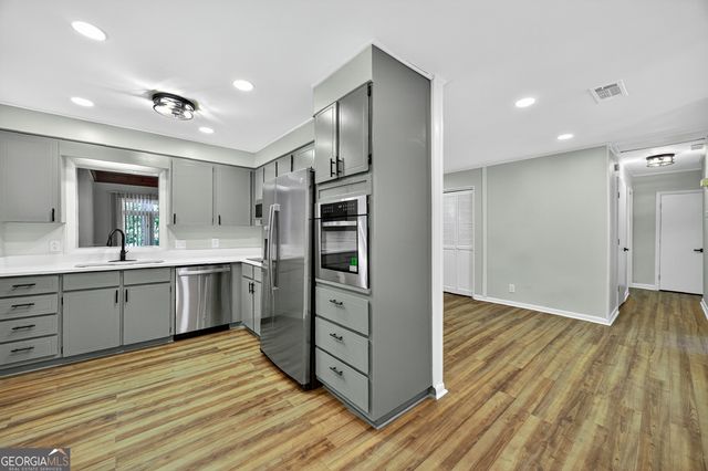 641 Forest Lake Drive S, Macon, GA 31210