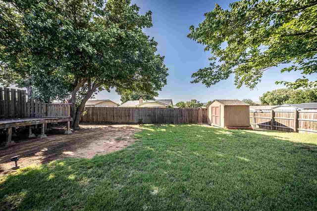 7801 NW Morrocco Dr, Lawton, OK 73505