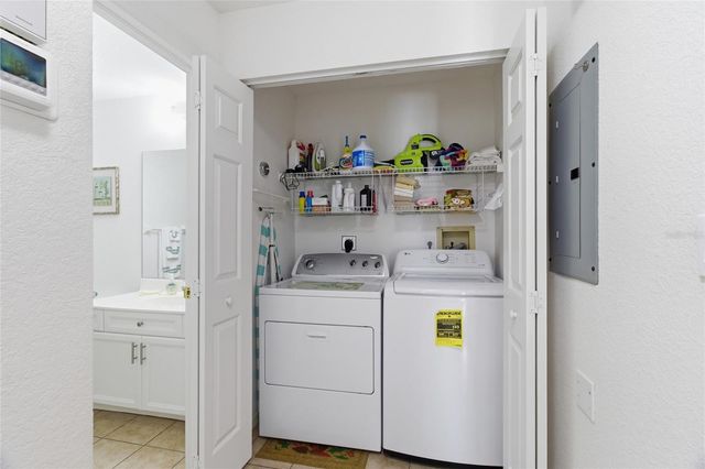 5725 GREENWOOD AVENUE 1201, North Port, FL 34287