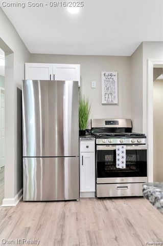 7743 Dolphin, Redford Charter Township, MI 48239