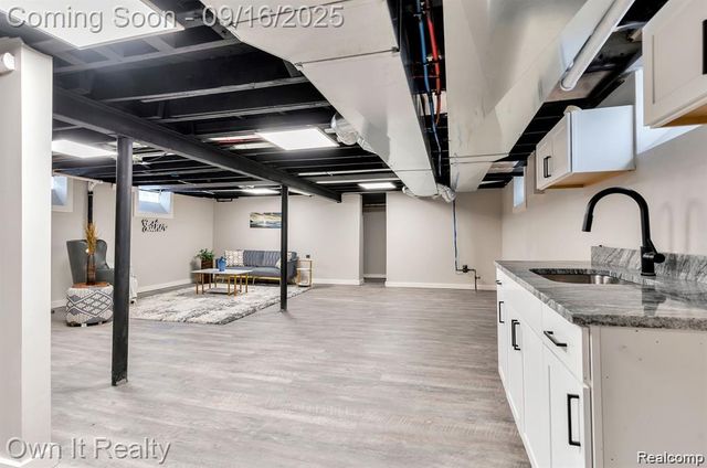 7743 Dolphin, Redford Charter Township, MI 48239