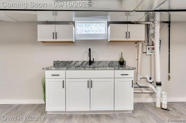 7743 Dolphin, Redford Charter Township, MI 48239