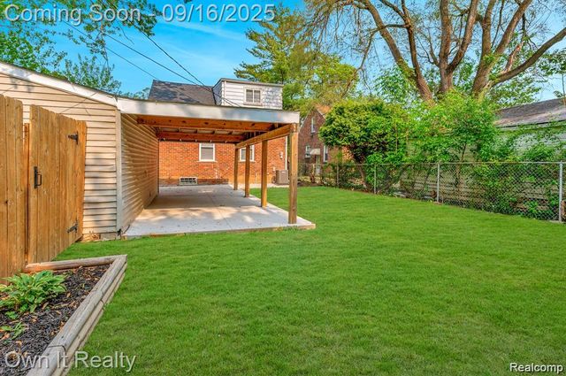 7743 Dolphin, Redford Charter Township, MI 48239