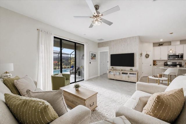 5250 CORAL REEF WAY, Lakewood Ranch, FL 34211