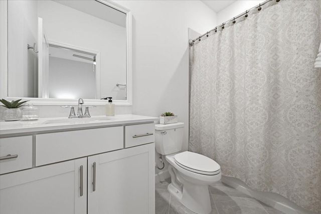 5250 CORAL REEF WAY, Lakewood Ranch, FL 34211