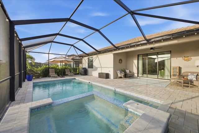 5250 CORAL REEF WAY, Lakewood Ranch, FL 34211
