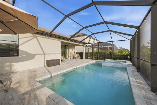 5250 CORAL REEF WAY, Lakewood Ranch, FL 34211