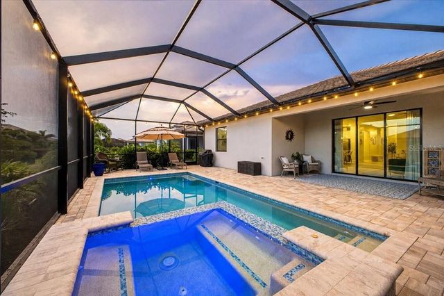 5250 CORAL REEF WAY, Lakewood Ranch, FL 34211