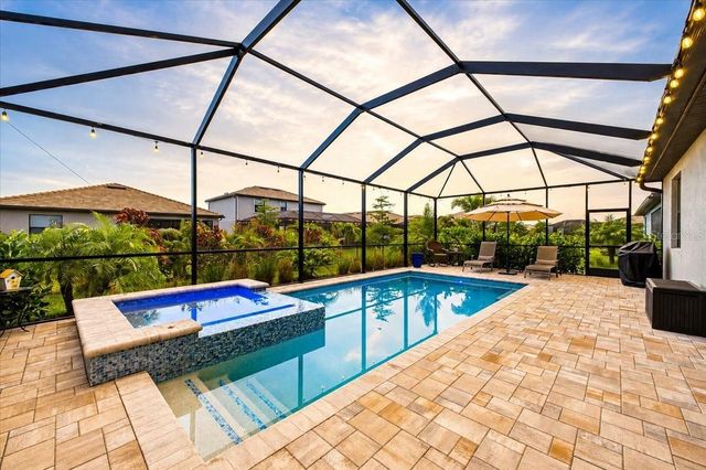5250 CORAL REEF WAY, Lakewood Ranch, FL 34211