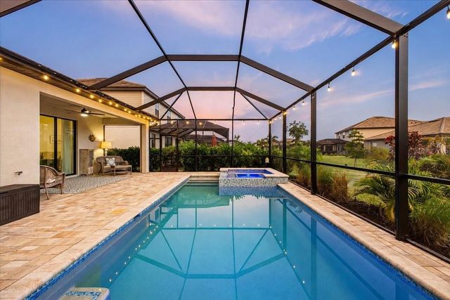 5250 CORAL REEF WAY, Lakewood Ranch, FL 34211