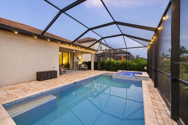 5250 CORAL REEF WAY, Lakewood Ranch, FL 34211