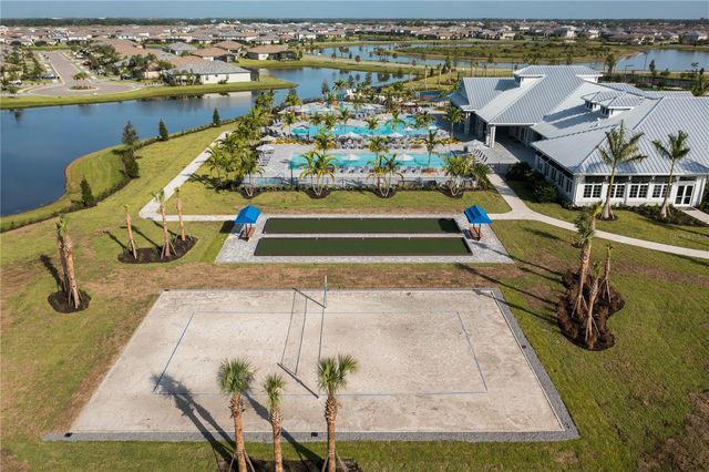 5250 CORAL REEF WAY, Lakewood Ranch, FL 34211