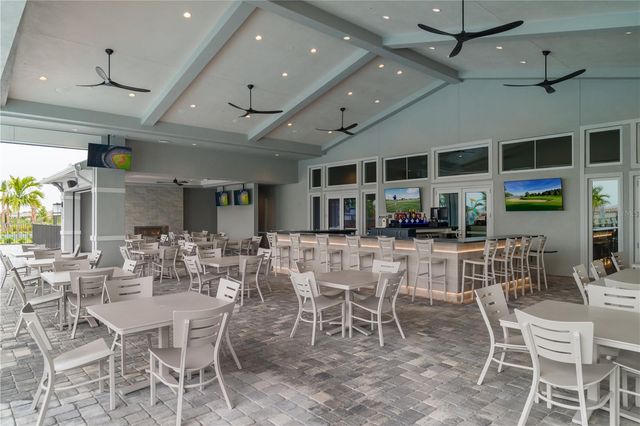 5250 CORAL REEF WAY, Lakewood Ranch, FL 34211