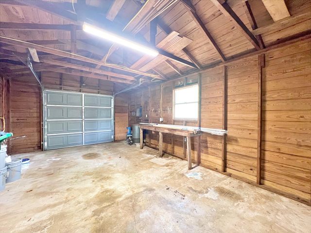 701 Cannan Drive, Angleton, TX 77515