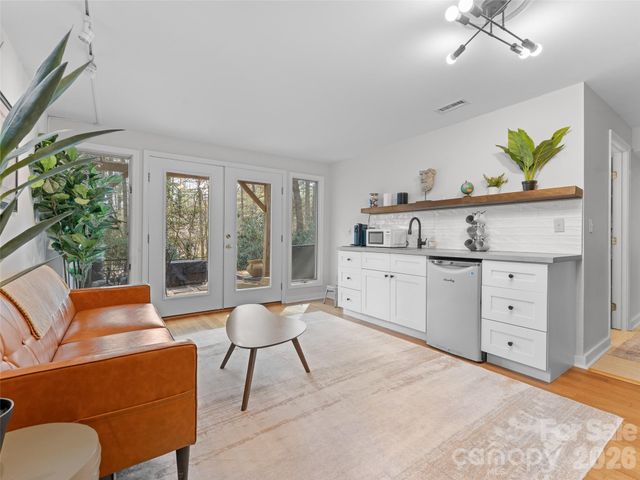 4030 Little River Road, Hendersonville, NC 28739