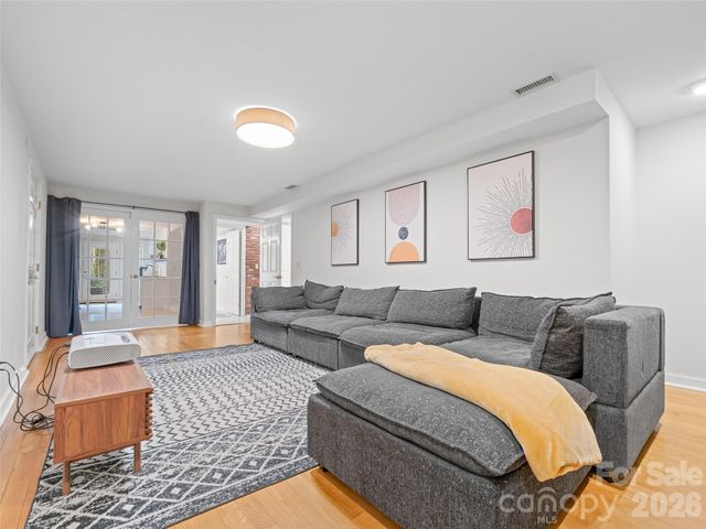 4030 Little River Road, Hendersonville, NC 28739