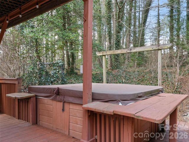 4030 Little River Road, Hendersonville, NC 28739