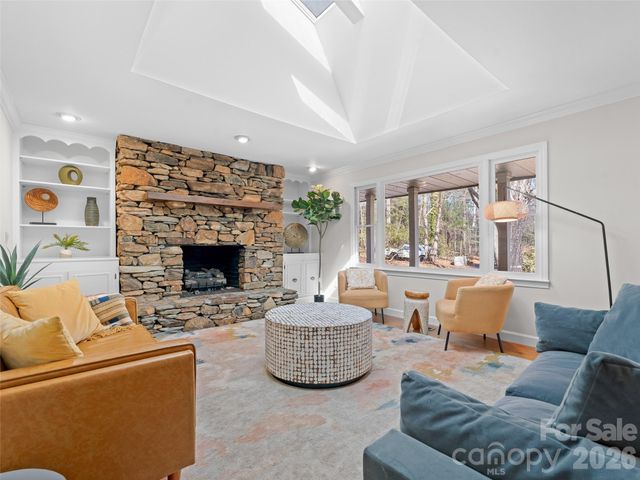 4030 Little River Road, Hendersonville, NC 28739