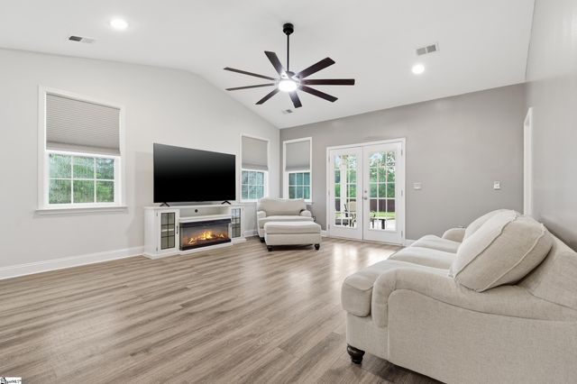 407 Sage Glen Place, Piedmont, SC 29673