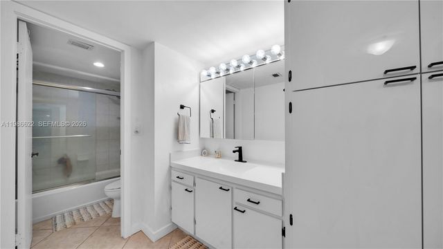 18041 Biscayne Boulevard 202, Aventura, FL 33160