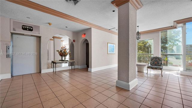 18041 Biscayne Boulevard 202, Aventura, FL 33160