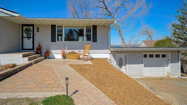 7810 Scandia Trail N, Forest Lake, MN 55025