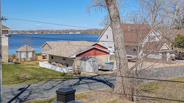 7810 Scandia Trail N, Forest Lake, MN 55025