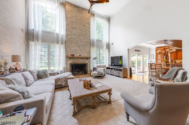 37 Rogers Ave, Berkeley Heights Twp., NJ 07922