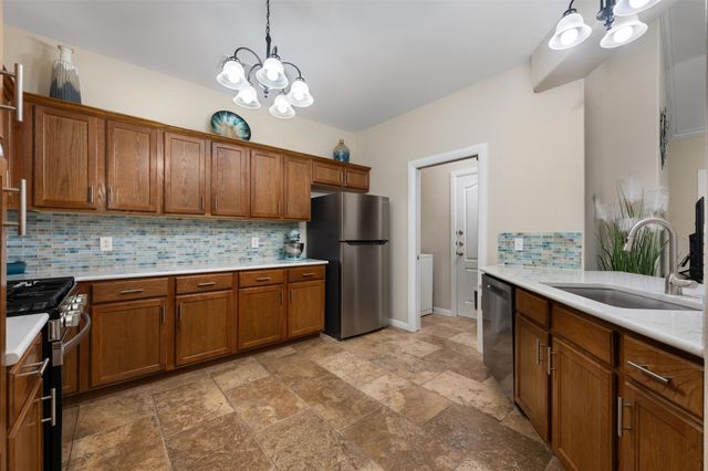 6801 Beckett RD 135L, Austin, TX 78749