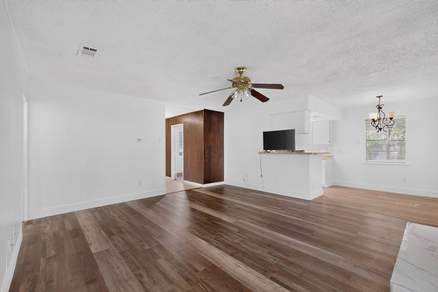 2709 Laramie Street, Irving, TX 75062