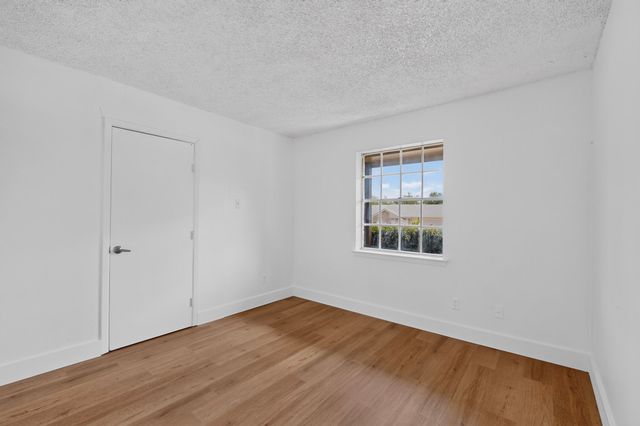 2709 Laramie Street, Irving, TX 75062