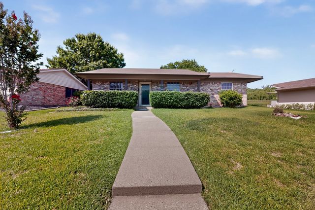 2709 Laramie Street, Irving, TX 75062