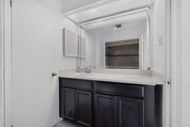 2709 Laramie Street, Irving, TX 75062