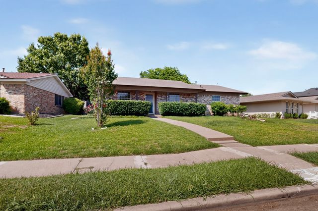 2709 Laramie Street, Irving, TX 75062