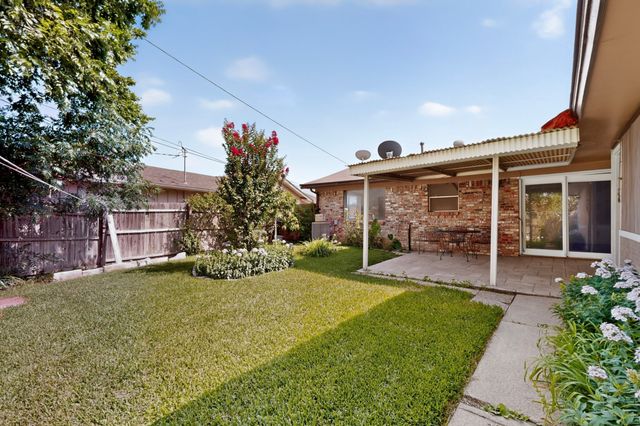 2709 Laramie Street, Irving, TX 75062