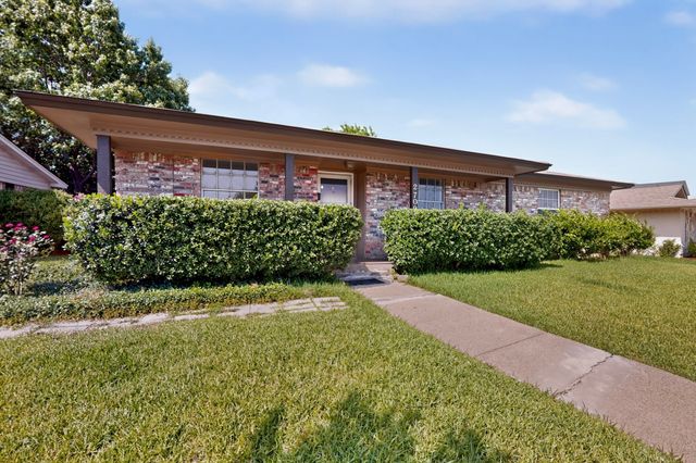 2709 Laramie Street, Irving, TX 75062