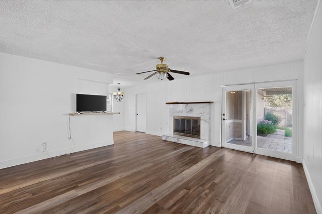 2709 Laramie Street, Irving, TX 75062