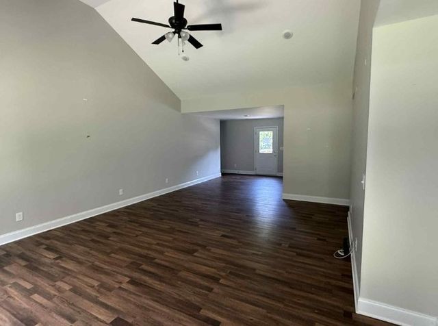 51 Bluff Creek Rd, Brush Creek, TN 38547