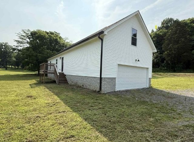 51 Bluff Creek Rd, Brush Creek, TN 38547
