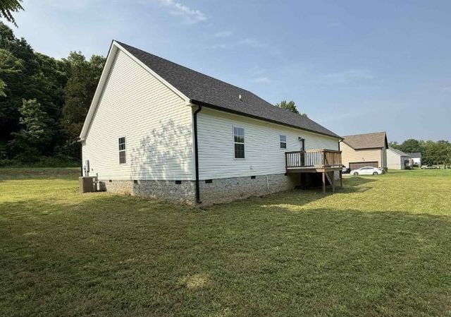 51 Bluff Creek Rd, Brush Creek, TN 38547