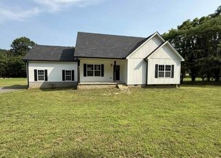 51 Bluff Creek Rd, Brush Creek, TN 38547
