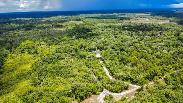 6783 N Tamarind Avenue, Hernando, FL 34442