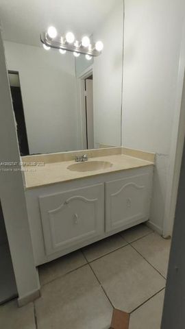 2935 NE 163rd St 4Q, North Miami Beach, FL 33160