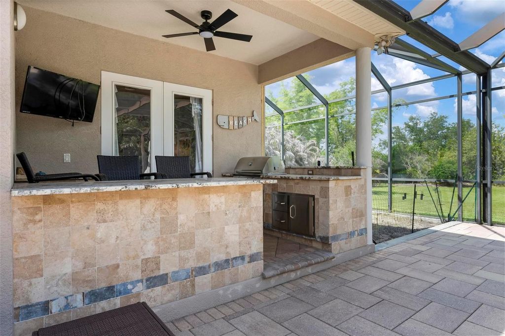 Image 43 of property listing at 22610 NIGHT HERON WAY, Bradenton, FL 34202