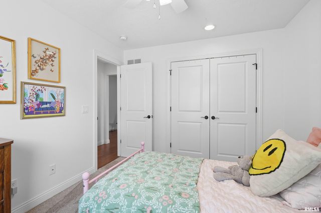 5767 EVERGREEN Place, Bettendorf, IA 52722