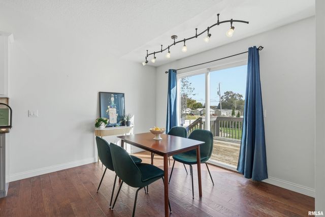 5767 EVERGREEN Place, Bettendorf, IA 52722